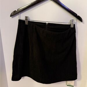 Elegant Black Women's Skirt NWT